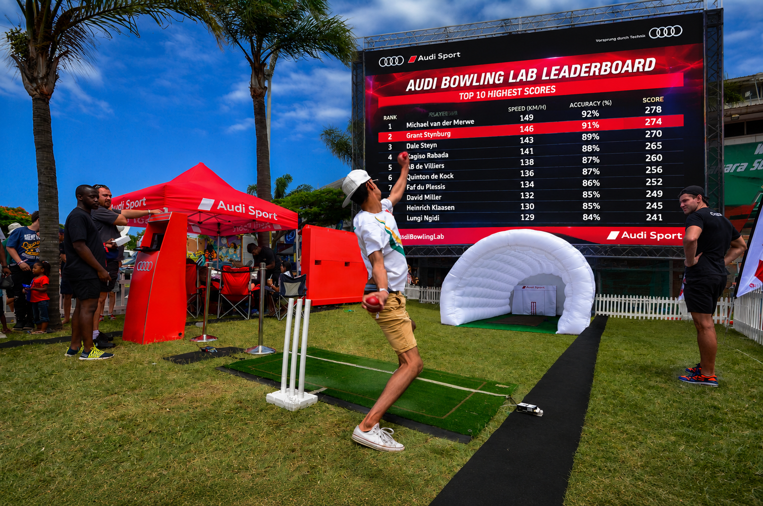 Live Social Screen — Audi Bowling Lab